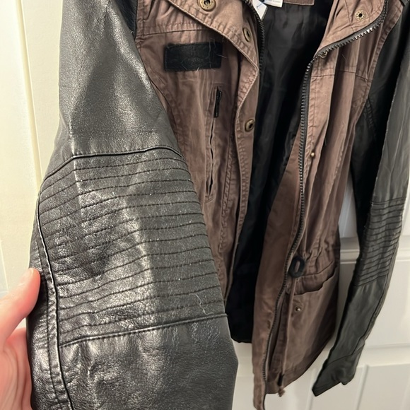 Maurice’s jacket - Picture 2 of 5